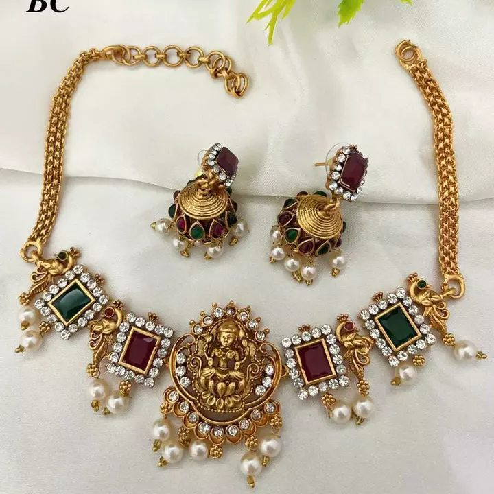 Beautiful jewelry collections. What's up number 👉. Online payment only 👍 Order for uploaded by business on 11/11/2022