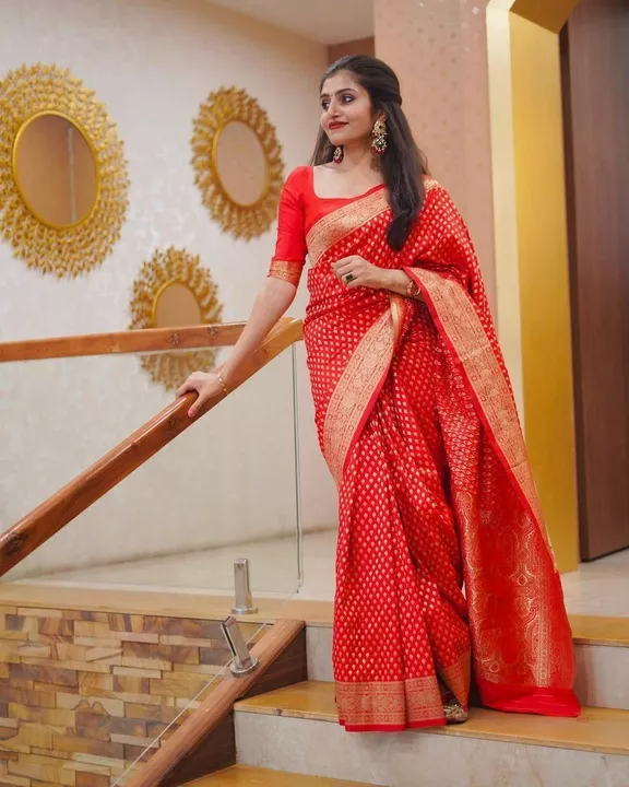 Saree uploaded by Hrs fashion on 11/11/2022