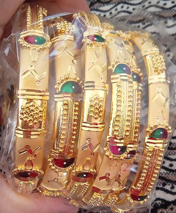 6 pc Bangles set uploaded by business on 1/18/2021