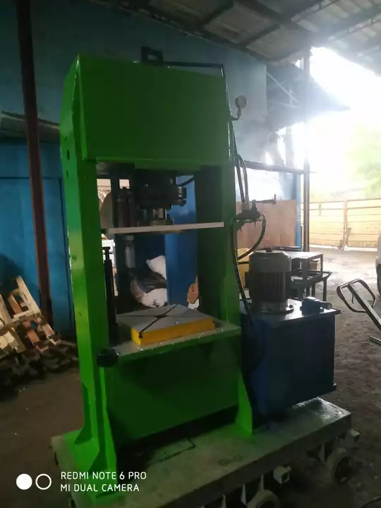Hydraulic press machine  uploaded by Shree Siddhivinayak Enterprises on 11/11/2022