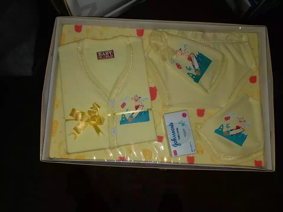 New born baby gift set  uploaded by business on 11/13/2022