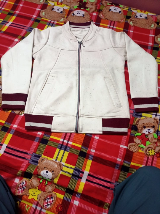 Post image I want 1 pieces of Girls set at a total order value of 500. I am looking for Girls jacket size 28 price 250. Please send me price if you have this available.