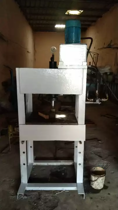 Hydraulic press machine  uploaded by Shree Siddhivinayak Enterprises on 11/15/2022
