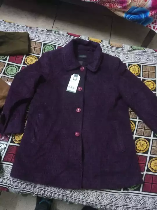 Product image with price: Rs. 100, ID: second-hand-coats-around-300-will-be-available-at-the-cheapest-rates-c55d0fc2
