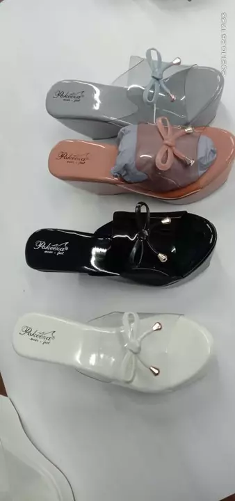 Product uploaded by Hania footwear manufacturer and supplier on 11/16/2022