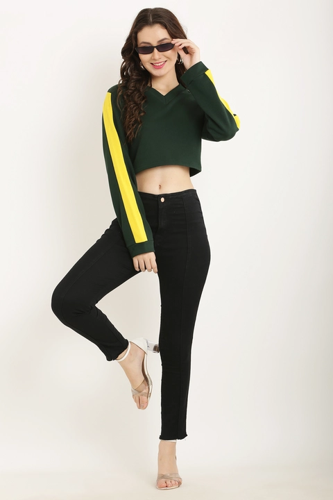 V neck crop sweatshirt  uploaded by business on 11/16/2022