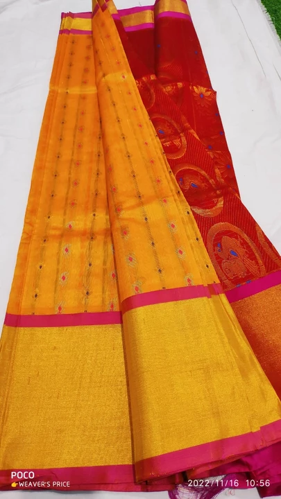Shop Store Images of Handloom sarees 