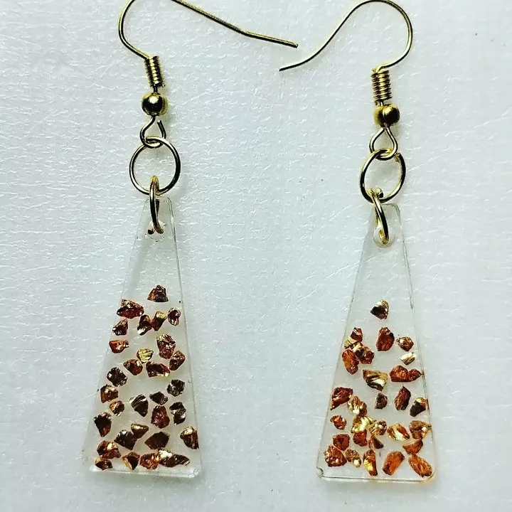 Handmade resin earrings  uploaded by business on 11/19/2022