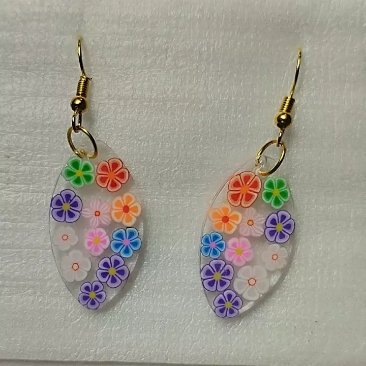 Handmade resin earrings  uploaded by business on 11/19/2022