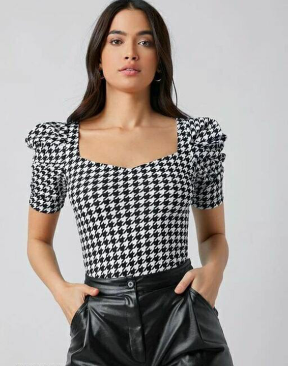 Print crop top uploaded by Indrani Furnishings on 11/19/2022