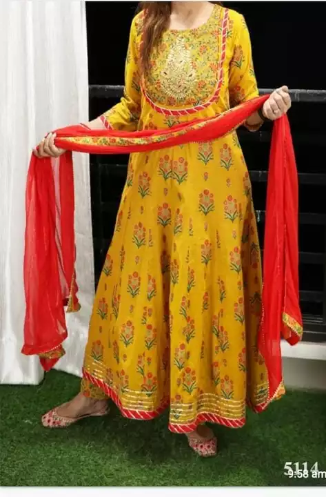 Product image of Yellow heavy suit, price: Rs. 599, ID: yellow-heavy-suit-256467ce