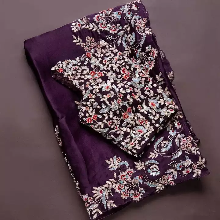 Product uploaded by *♨️❤‍🔥Latest Banarasi silk ❤‍🔥♨️i silk best qua on 11/21/2022