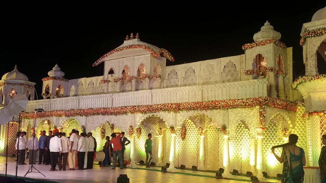 Maharaja style wedding stage at best price uploaded by business on 11/21/2022