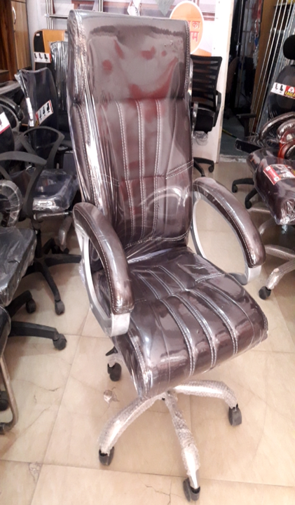 Office Revolving chair  uploaded by INDIAN FURNITURE HOUSE on 11/23/2022