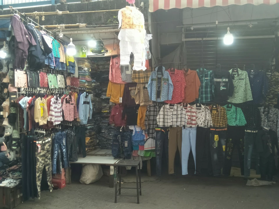 Factory Store Images of Muneer Garments
