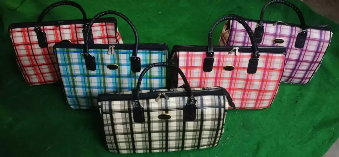 Ladies bag  uploaded by business on 11/23/2022