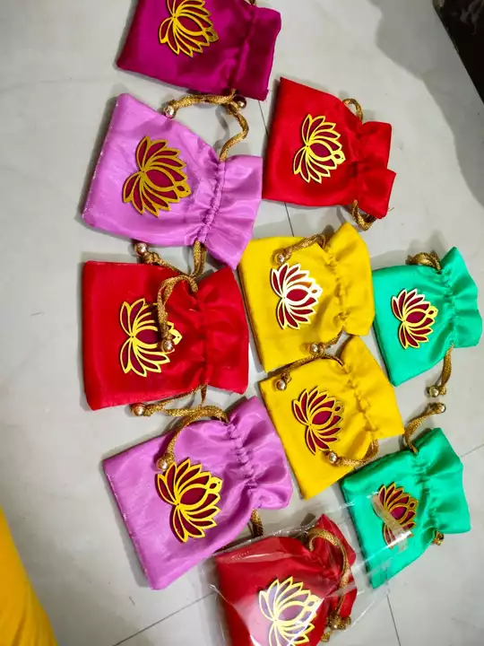 Post image Handmade gift items 
Wedding Accessories
Potli envelope
Manufacturing unit of imitation jewellery and handicraft products