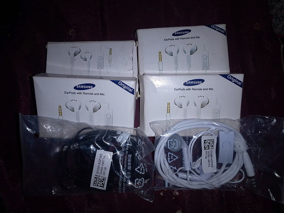 Samsung EHS61 original headphone/ 6month guaranty .

 uploaded by business on 5/9/2020