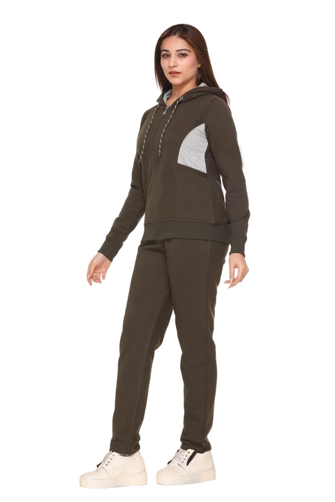 Product image of Hardihood womens winter wear tracksuit, price: Rs. 590, ID: hardihood-womens-winter-wear-tracksuit-c18265e5