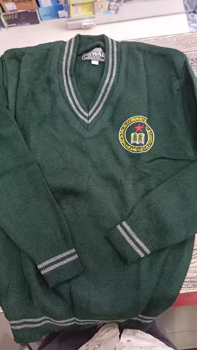 School uniform sweater uploaded by business on 11/25/2022