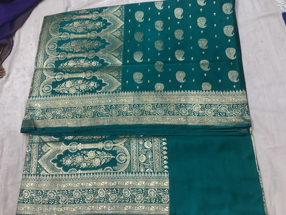 Product uploaded by Fiza Silk Exports on 11/25/2022