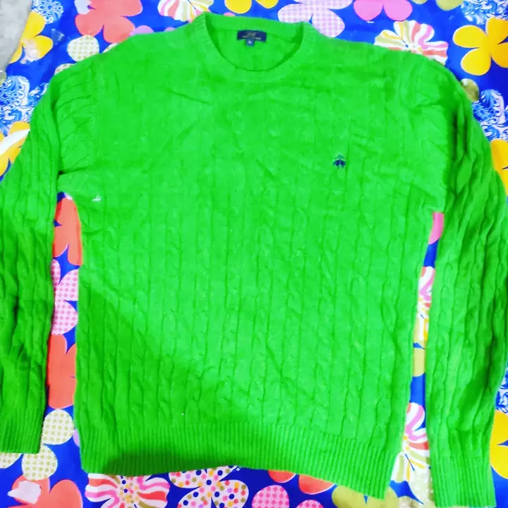 Man's sweater uploaded by Vinod on 11/26/2022