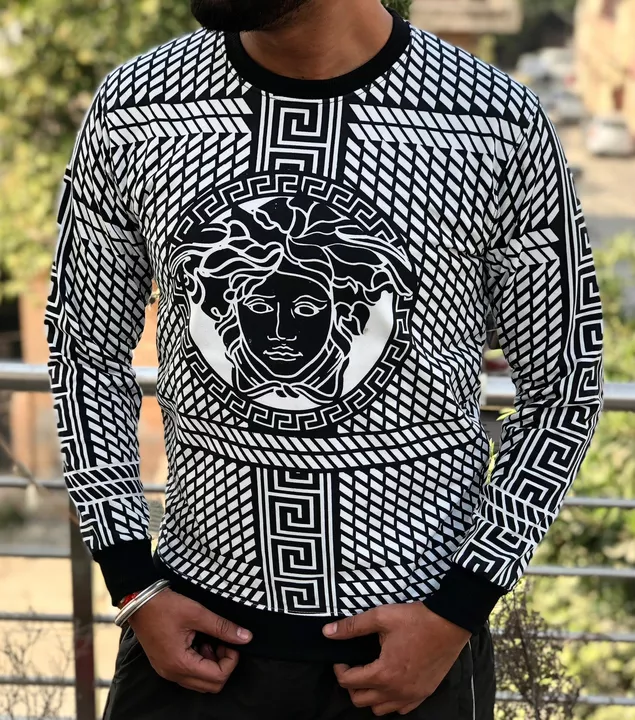 Post image Premium se bhi jada premium 

*A Luxary item with heavy quality ( Recommend for own use )*

❤❤ *VERSACE SWEATSHIRT* ❤❤

WARM WINTERS STUFF 
(Weight 400+ grams per pieces) 

**SIZES    - M, L, XL, XXL**😎😎
       

*PRICE   -  ₹ 650* 🤩🤩

FULL STOCK AVAILABLE(SS)
