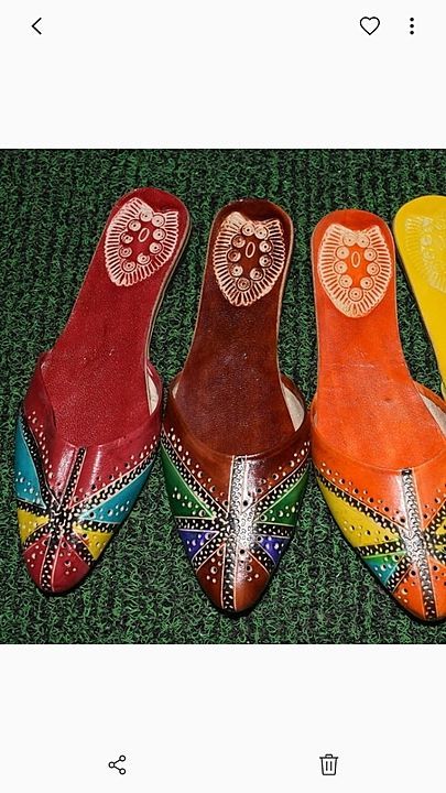  leather slippers Shantiniketan print uploaded by business on 1/25/2021