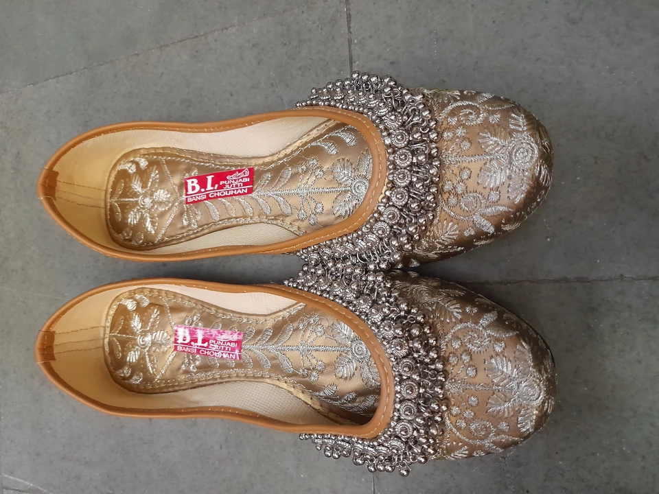 Payal beli uploaded by Golden nagra footwear  on 11/27/2022