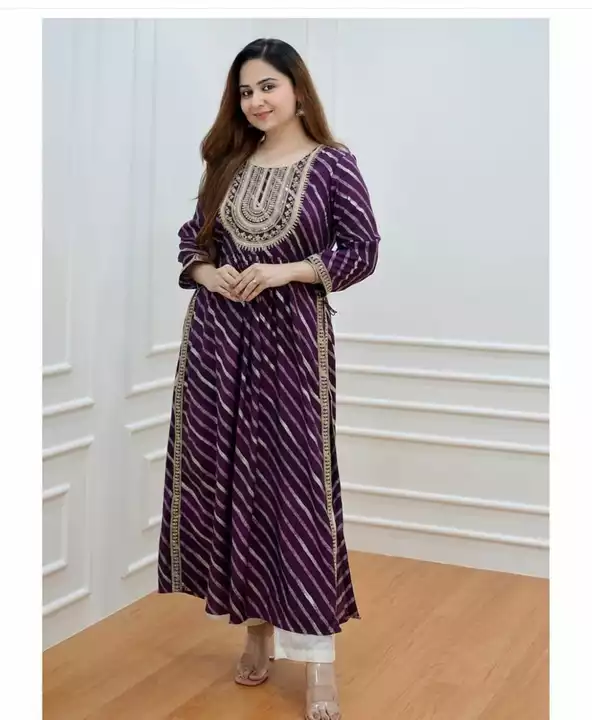 Product image of JS nayra cut embroidery kurti with paint, price: Rs. 795, ID: js-nayra-cut-embroidery-kurti-with-paint-2388fdc3