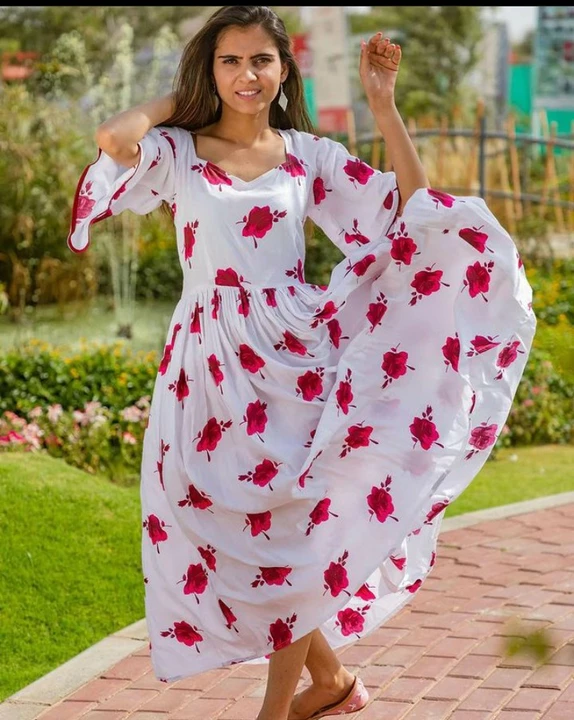 Pink flower dress uploaded by business on 11/29/2022