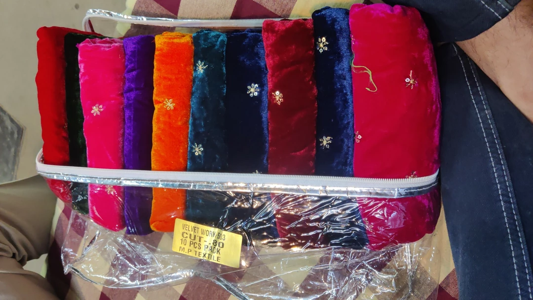 Velvet blouse  uploaded by Mysore cloth depot  on 11/29/2022