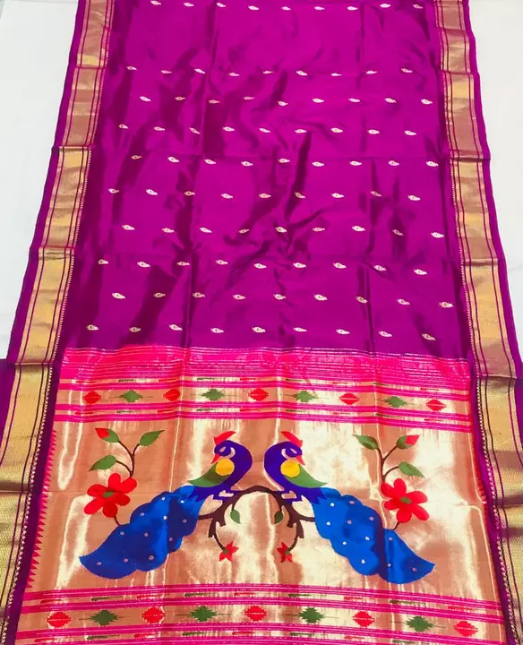 Post image 💥💥💥💥💥💥💥
Name = *Hastkala paithani*
Material = *pure silk*
Pallu = *reach pallu*
Butta = *shoulder  butta*
Meter = *6.2 mtr*
Blouse = *running*

Wholesale

Rate/Rs = *16500 + $*

*Book Fast*

*100% handmade*


😍😍😍😍😍😍👆
*Note - we sell only quality products....*
💥💥💥💥💥💥💥