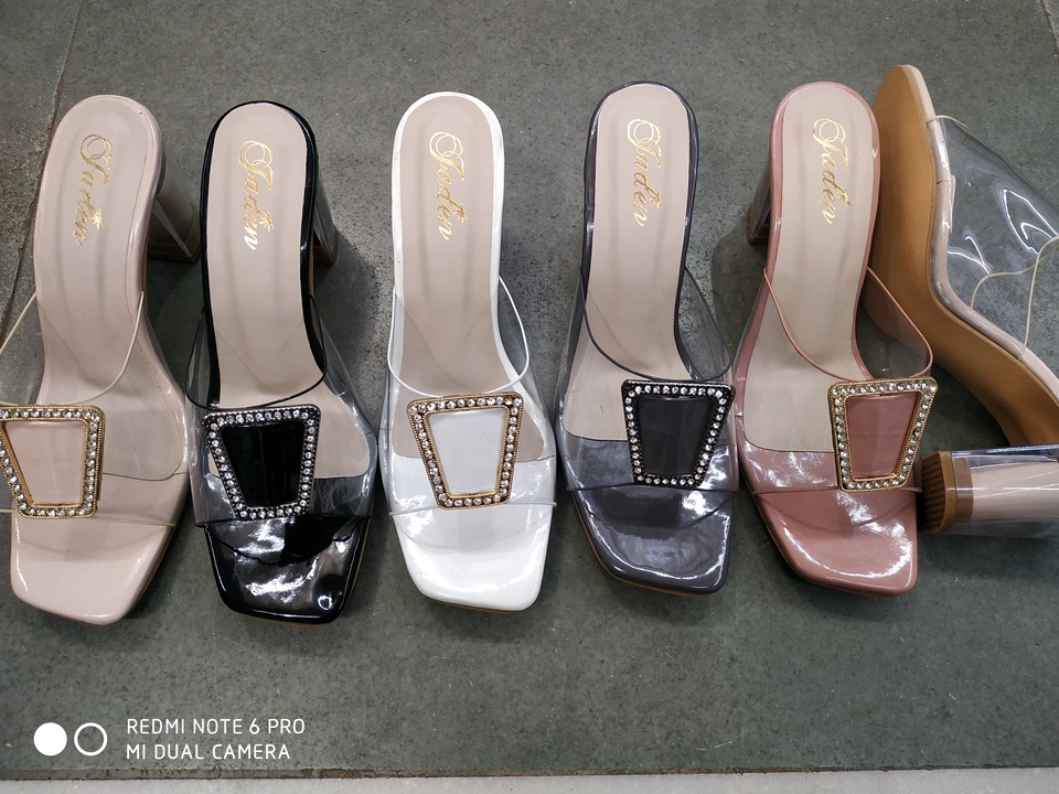 Product uploaded by Karan footwear on 11/30/2022