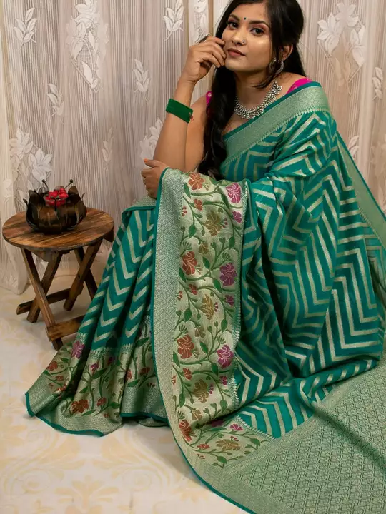 Banarasi Semi Chiffon Saree Zari Aada Weaving & Meena 
 uploaded by Elahi Arts on 11/30/2022