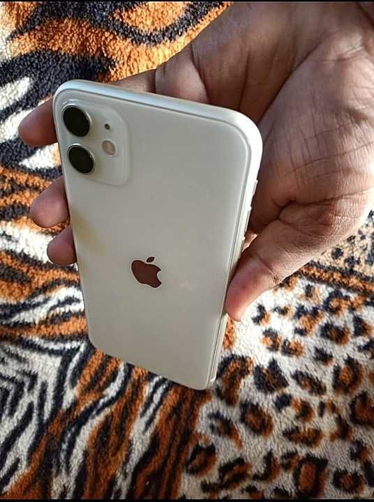 New iPhone 11 128 GB good condition all accessories full kit uploaded by business on 1/27/2021