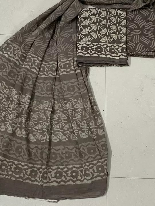 Cotton suits with cotton dupatta  uploaded by Indiana Creations  on 12/2/2022