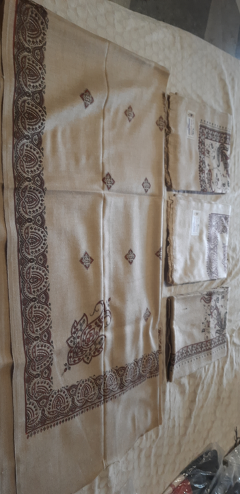 Product image of Shawl , price: Rs. 175, ID: shawl-6e8225cd