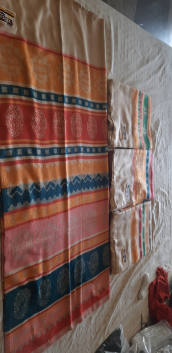 Product image of Shawl , price: Rs. 175, ID: shawl-111e9cb7