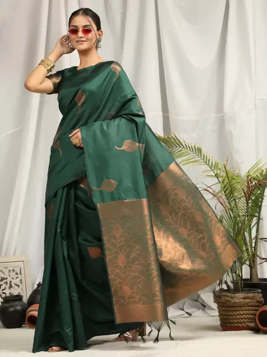 Product uploaded by Aayushi_Sarees on 12/3/2022