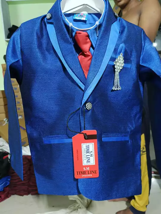 Product image of Suit , price: Rs. 350, ID: suit-7293d949