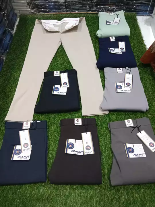 Post image *Trousers Peanut*

Colors - 8+
Size    -  28,30,32,34,36 
Ratio -     1.  1.  1.  1.  1
Moq - 40 pcs set
Price - 250(fixed)
Very limited