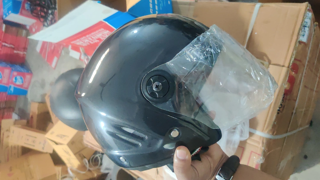 Helmet trach uploaded by Hanuman motors on 12/4/2022
