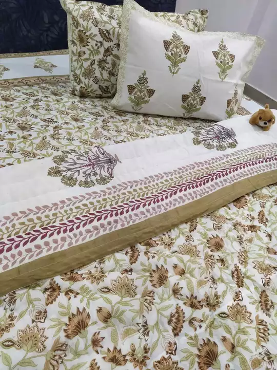 QUILT & BEDSHEET BEDDING SET uploaded by Parmeshwar Fabrics  on 12/5/2022