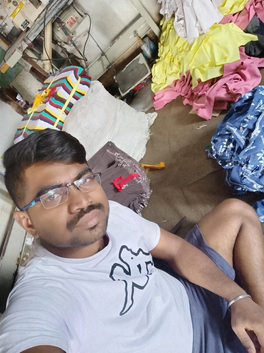 Post image Mondal hosiari has updated their profile picture.