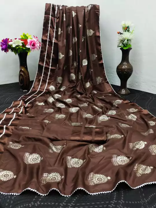 Foil print fancy saree  uploaded by 7 dream collection on 12/6/2022