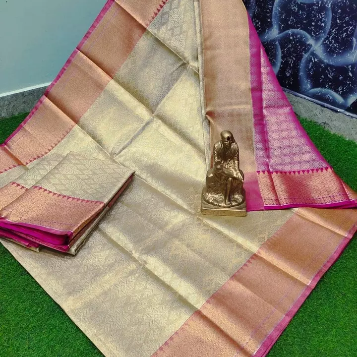 Post image 🌹🌹🌹🌹👆👆👆👆*Banarsi tisu soft silk sarees*Ideal Zari work with blouseAll over veavingVery demonded sareesExclusive dezayinGood qualityComfateble cloth
*Reasnebal price 1000*
Order book now