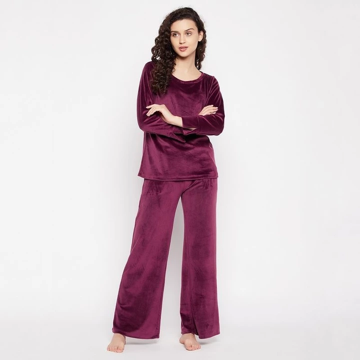 Post image Hey! Checkout my new product called
Velvet sweatshirt and pant set .