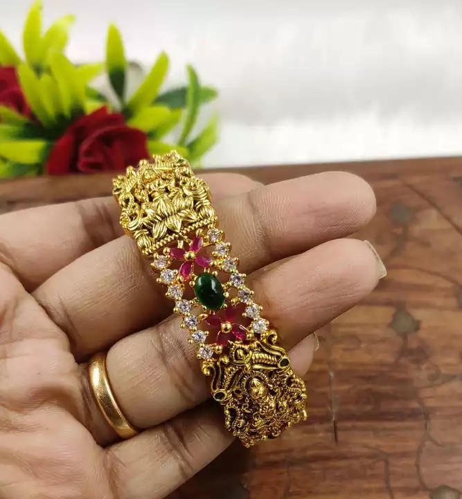Single Bangle  uploaded by RV SAREES AND JEWELRYS on 12/8/2022