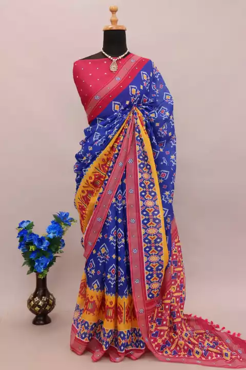 Beautiful Woven Lilen Saree Blue uploaded by business on 12/8/2022